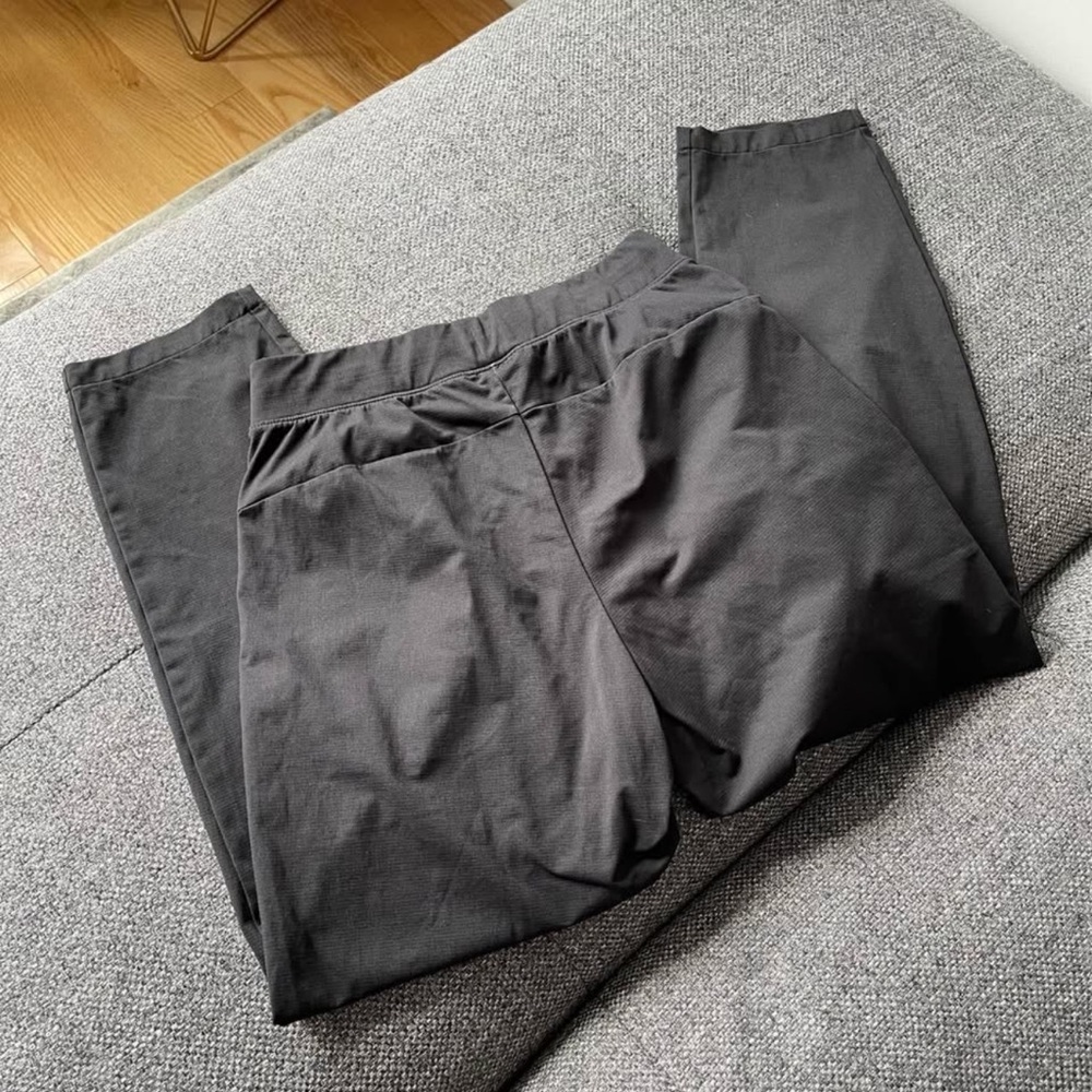 Uniqlo women's jogger ankle pants - Picture 2 of 7